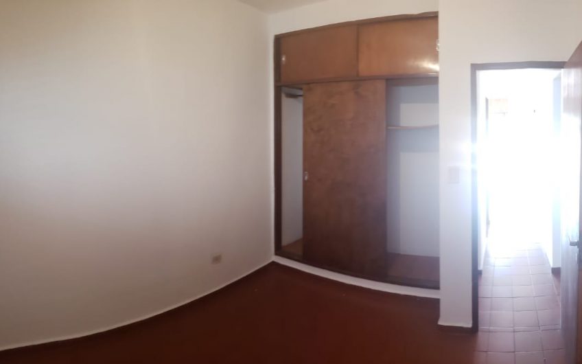 Departamento 3 Ambientes/ con Balcon y Terraza. Villa Tesei / Hurlingham
