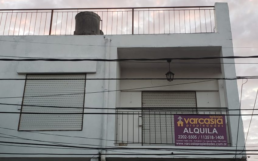 Departamento 3 Ambientes/ con Balcon y Terraza. Villa Tesei / Hurlingham