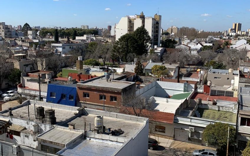 VENTA –  SEMIPISO 3 AMB C/DEPENDENCIA – MONTE CASTRO