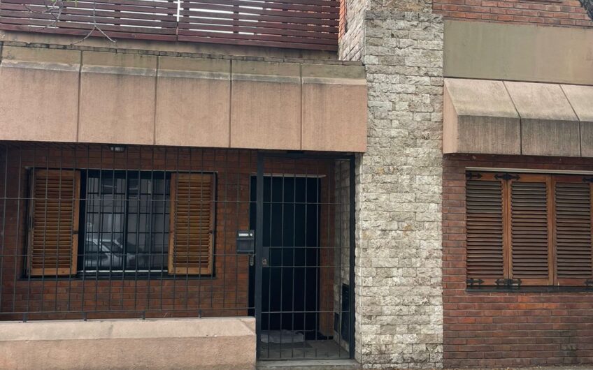 VENTA – CASA 5 AMBIENTES – MONTE CASTRO