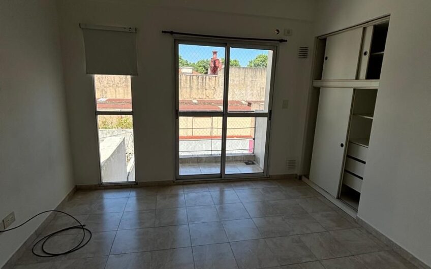 ALQUILER – DEPARTAMENTO MONOAMBIENTE C/BALCÓN – MONTE CASTRO