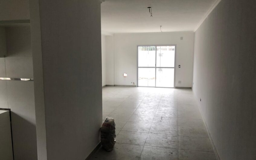 VENTA – TRIPLEX 4 AMBIENTES C/ COCHERA – RAMOS MEJIA