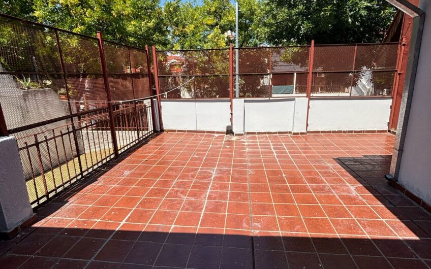 ALQUILER – CASA 5 AMBIENTES – VILLA URQUIZA