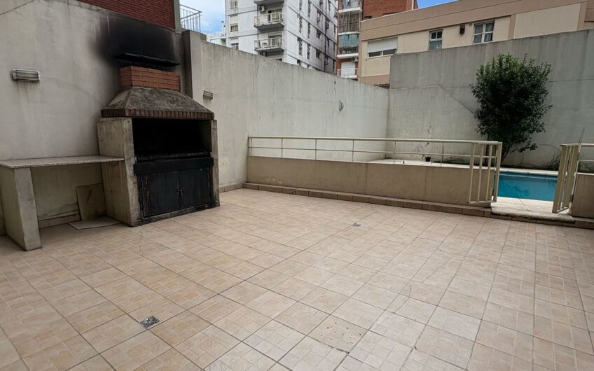 VENTA – DTO DE 3 AMBIENTES C PILETA, COCHERA Y BAULERA – CABALLITO