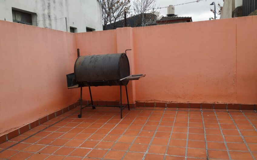 ALQUILER – PH 4 AMBIENTES, TERRAZA – MONTE CASTRO