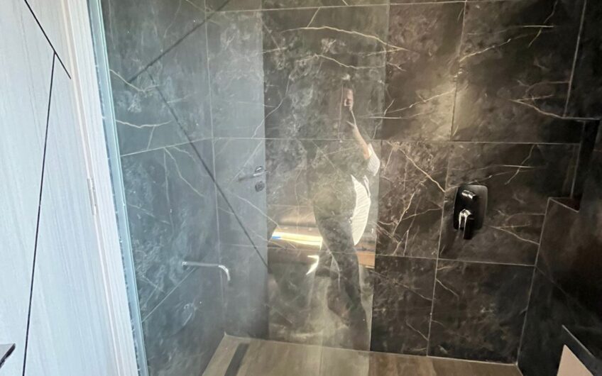 ALQUILER – DEPTO 3 AMBIENTES AL FRENTE CON BALCON – VILLA LURO