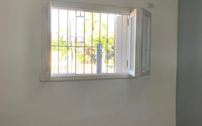 ALQUILER – PH TIPO CASA 3 AMBIENTES – VILLA TESEI.