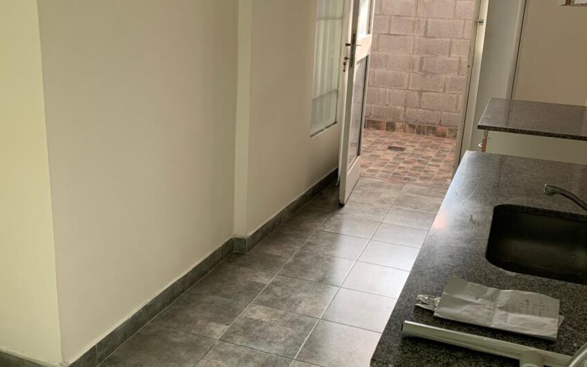 ALQUILER – PH TIPO CASA 3 AMBIENTES – VILLA TESEI.