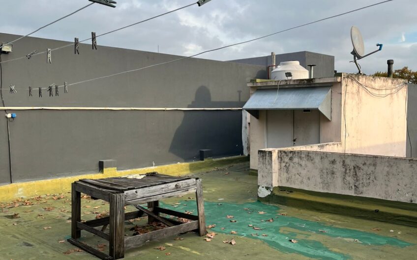 ALQUILER – PH 4 AMBIENTES C/TERRAZA Y BALCÓN – VILLA LURO