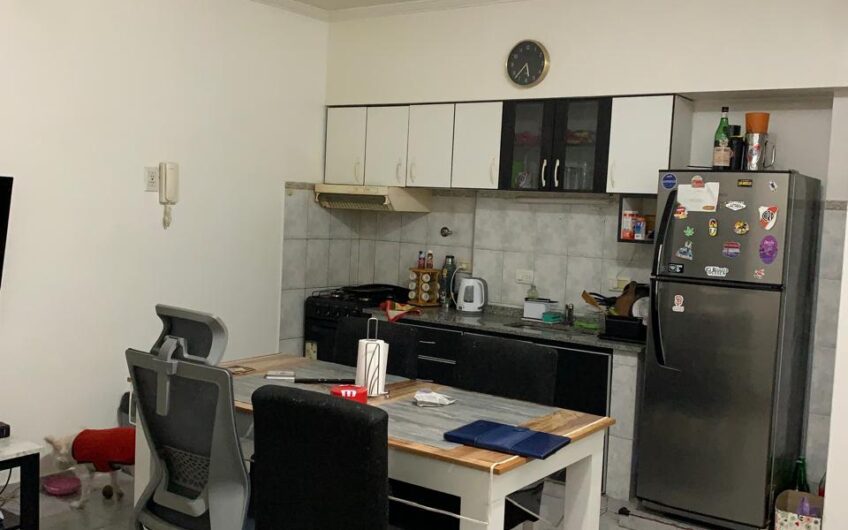 VENTA-PH 2 AMBIENTES CON PATIO-MONTE CASTRO