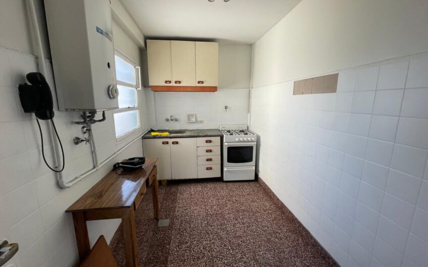 VENTA-DEPARTAMENTO DE 2 AMBIENTES- MONTE CASTRO